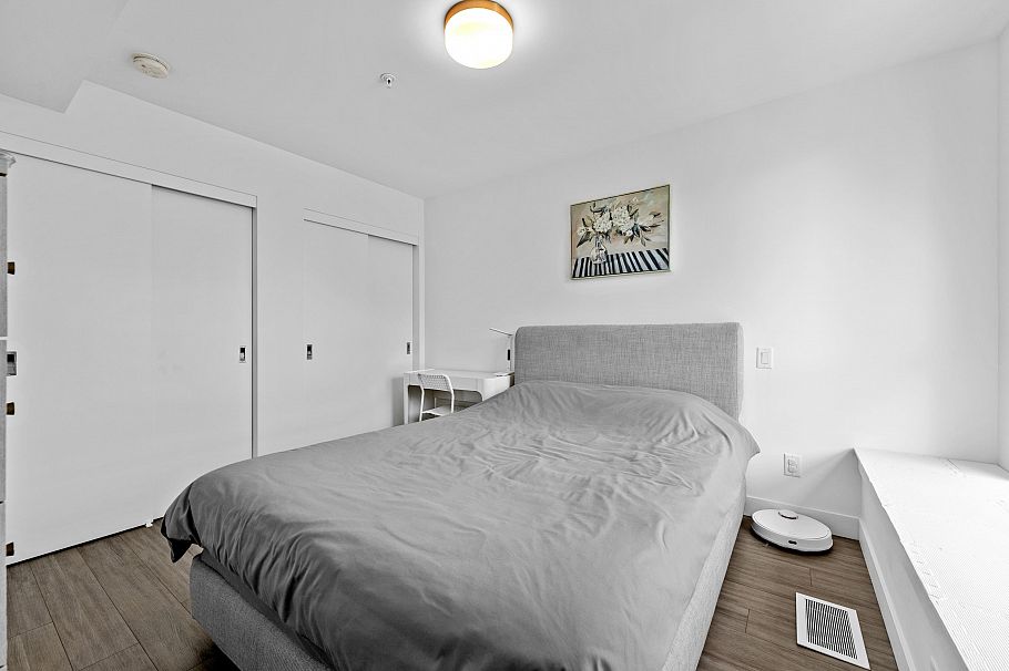 237 2060 Curling Road North Vancouver, BC - 20