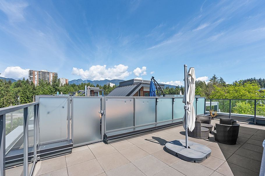 237 2060 Curling Road North Vancouver, BC - 30