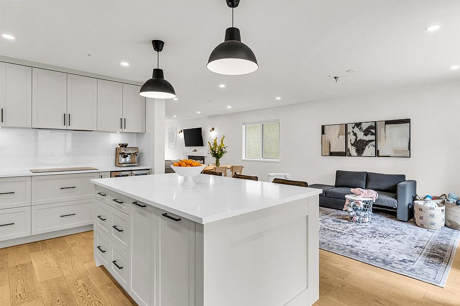 4588 James Street Vancouver, BC - 12