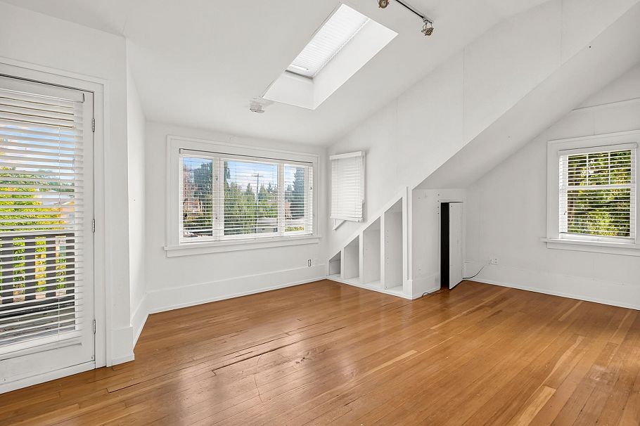 4606 W 11th Avenue Vancouver, BC - 7