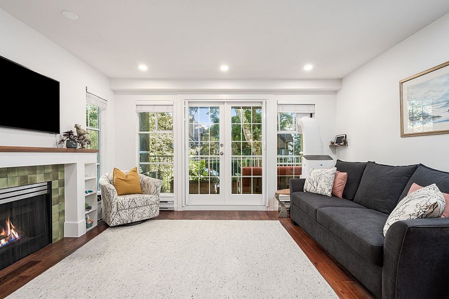 208 655 W 13th Avenue Vancouver, BC - 1
