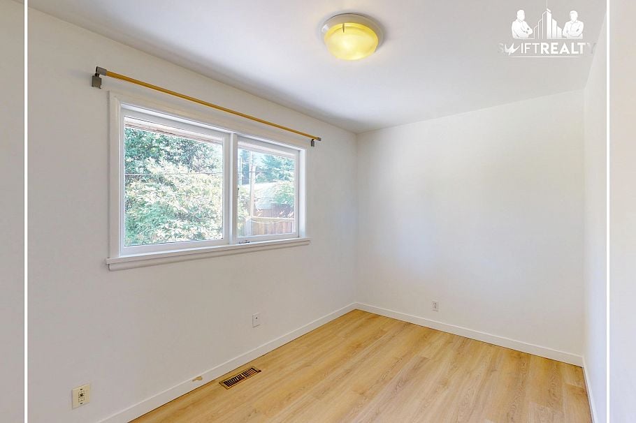 Upper Level 234 W 23RD STREET, North Vancouver BC V7M 2B3 North Vancouver, BC - 10