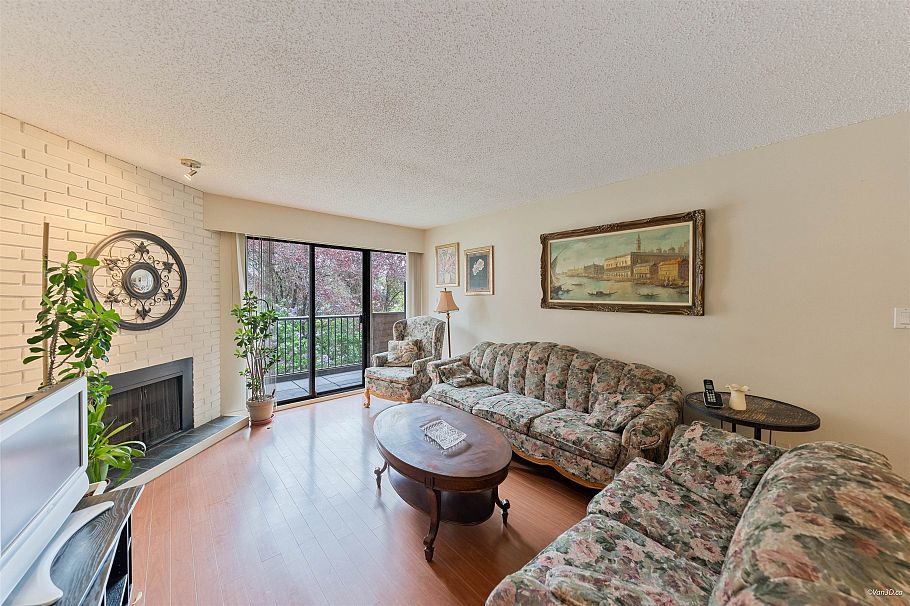 204 2299 E 30th Avenue Vancouver, BC - 2