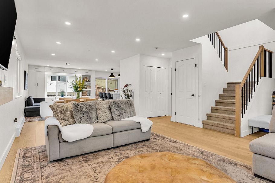 4588 James Street Vancouver, BC - 16