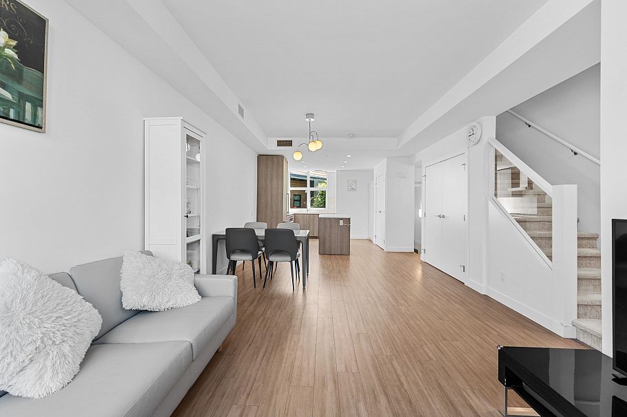 237 2060 Curling Road North Vancouver, BC - 13
