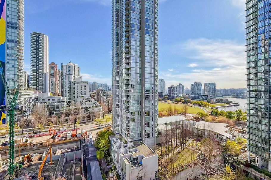 1501 455 Beach Crescent Vancouver, BC - 2