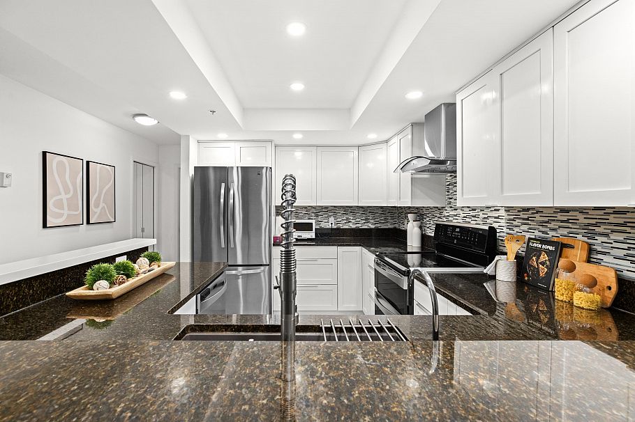2105 1128 Quebec Street Vancouver, BC - 21