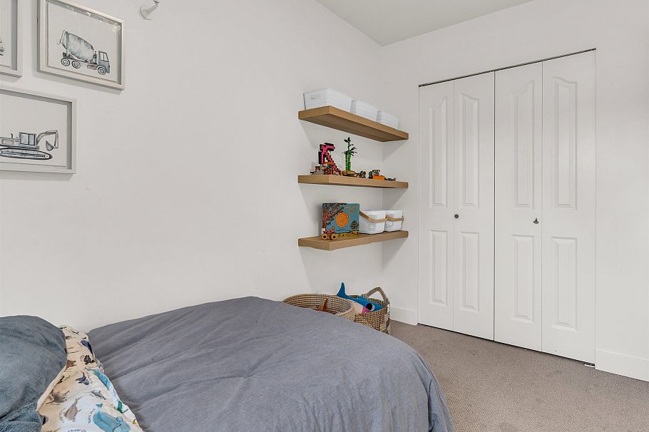 4588 James Street Vancouver, BC - 25