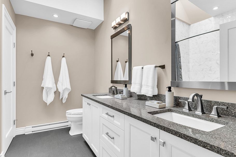 505 E 28th Avenue Vancouver, BC - 18
