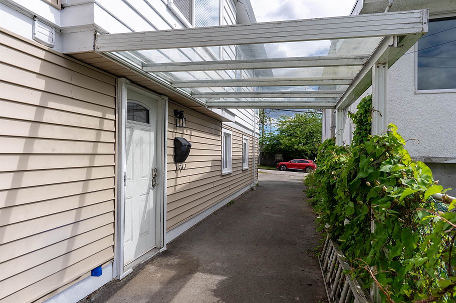 2617 Turner Street Vancouver, BC - 34