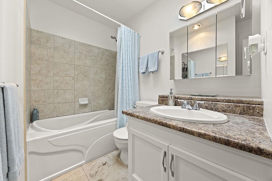 1350 Berkley Road North Vancouver, BC - 24