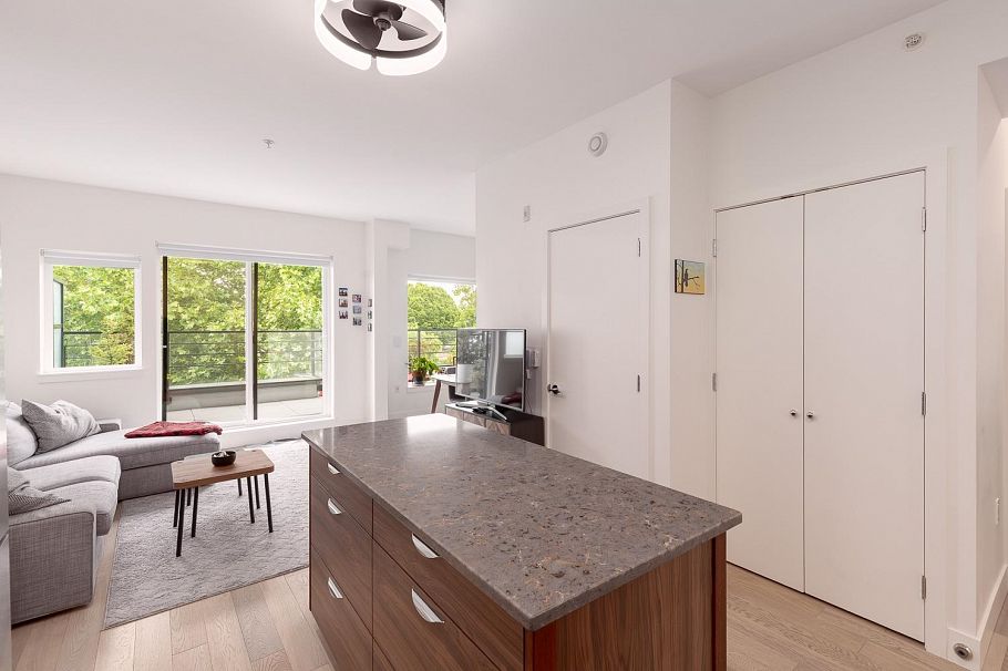 404 2666 Duke Street Vancouver, BC - 8