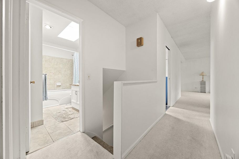 1350 Berkley Road North Vancouver, BC - 31