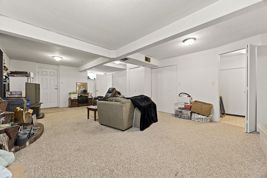 1350 Berkley Road North Vancouver, BC - 34