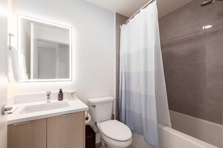 404 2666 Duke Street Vancouver, BC - 20