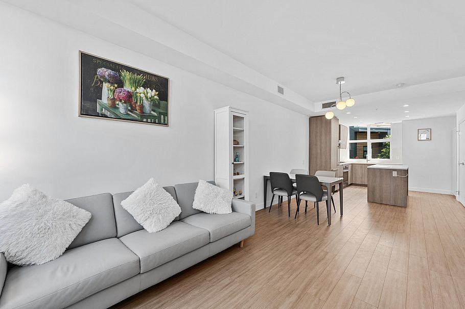 237 2060 Curling Road North Vancouver, BC - 12