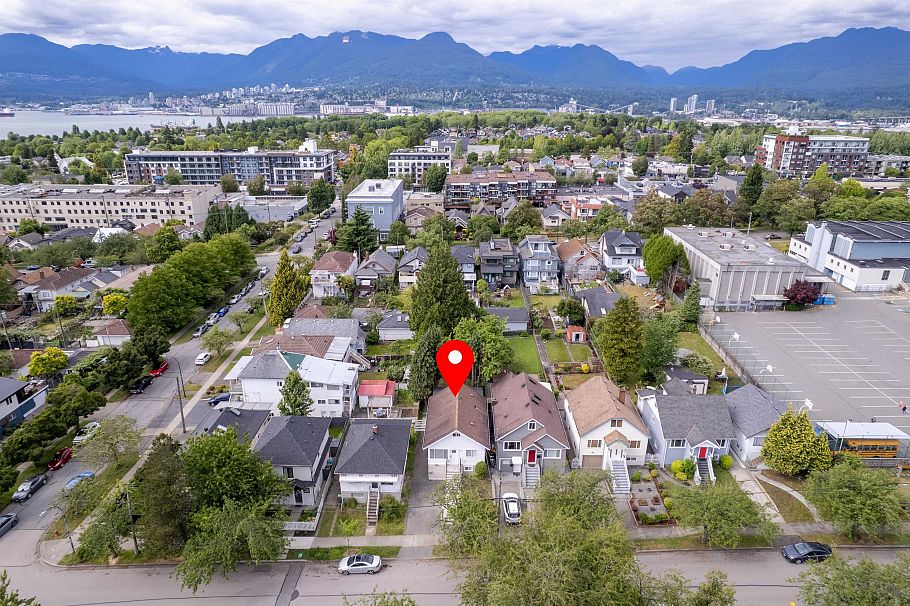 2617 Turner Street Vancouver, BC - 40
