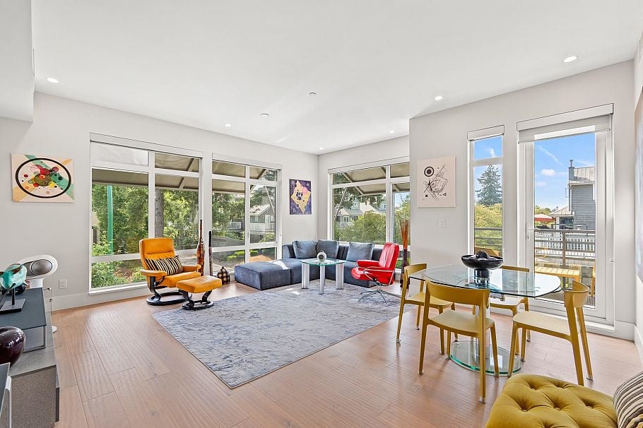 202 1591 Bowser Avenue North Vancouver, BC - 1