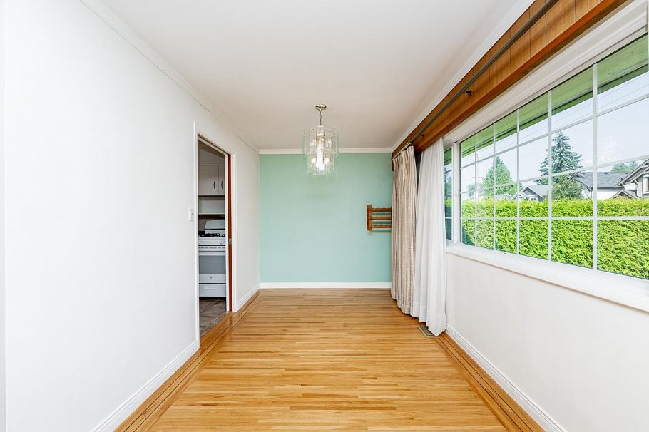 333 E 21 Street North Vancouver, BC - 17