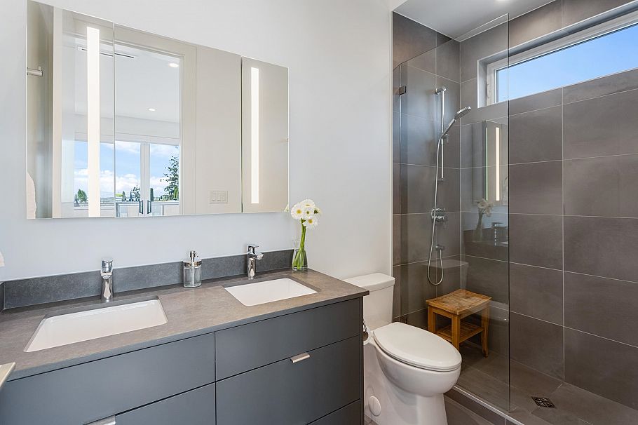 609 E 4th Street North Vancouver, BC - 20