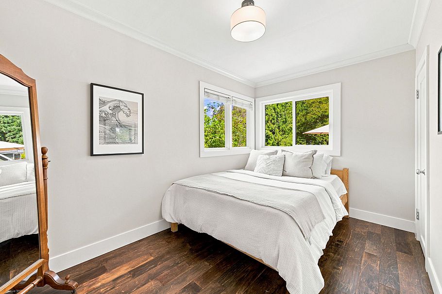 1942 Banbury Road North Vancouver, BC - 18