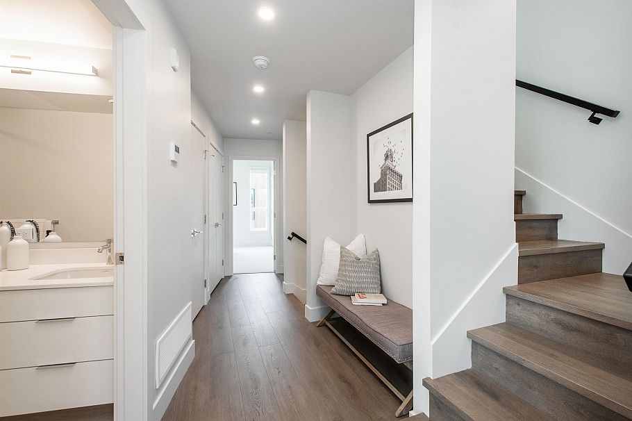 3181 Canfield Crescent North Vancouver, BC - 26