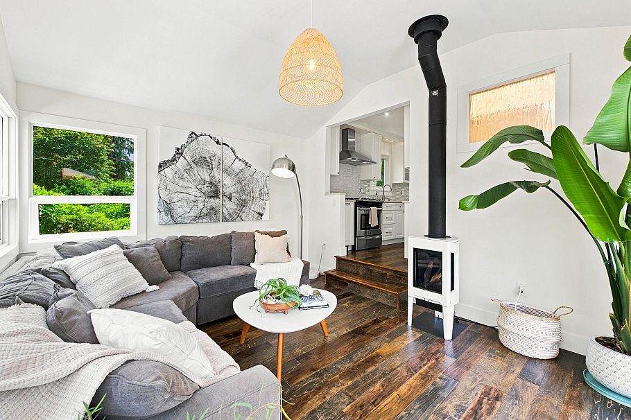1942 Banbury Road North Vancouver, BC - 11