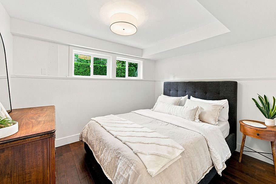 1942 Banbury Road North Vancouver, BC - 22