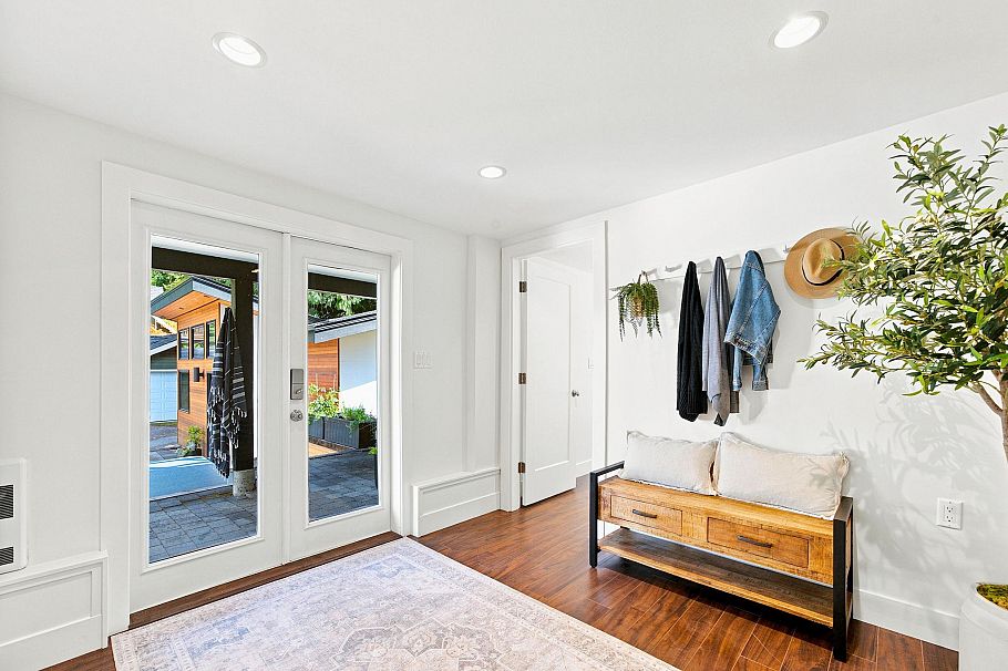 1942 Banbury Road North Vancouver, BC - 19