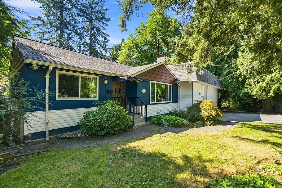 1611 Lynn Valley Road North Vancouver, BC - 1