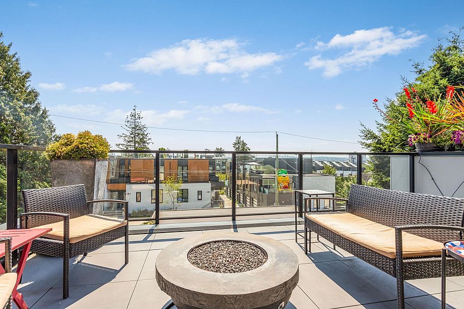 609 E 4th Street North Vancouver, BC - 18