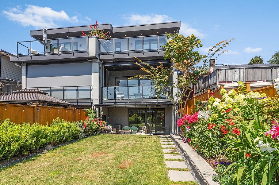 609 E 4th Street North Vancouver, BC - 28