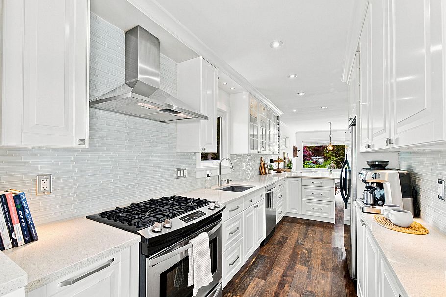 1942 Banbury Road North Vancouver, BC - 9