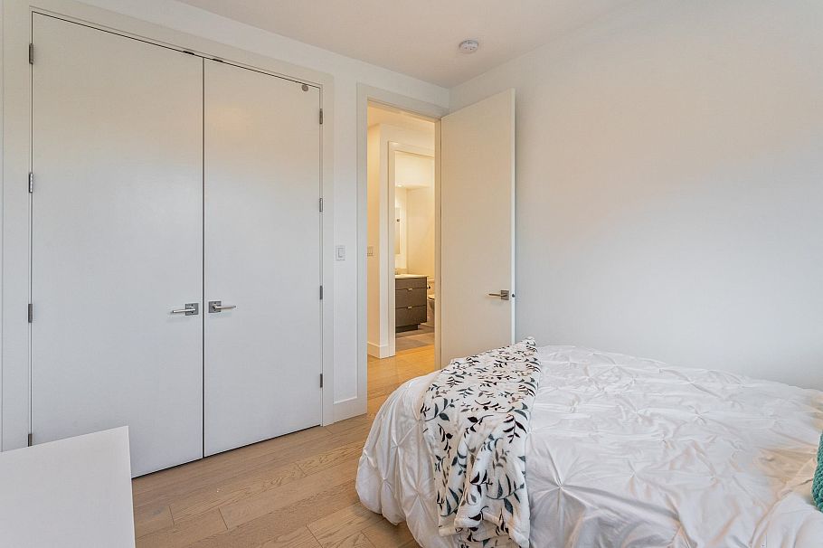 609 E 4th Street North Vancouver, BC - 23