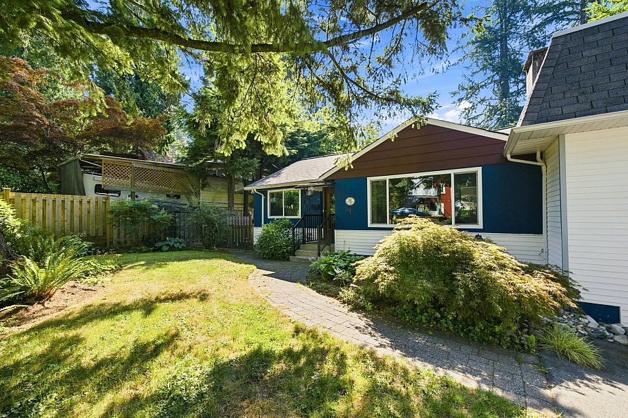 1611 Lynn Valley Road North Vancouver, BC - 2