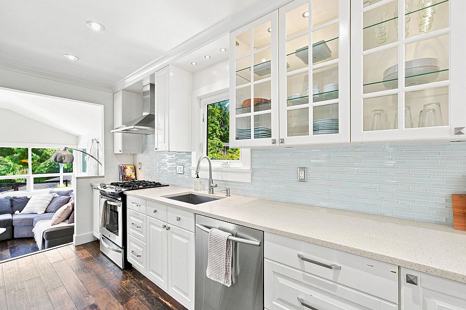 1942 Banbury Road North Vancouver, BC - 10