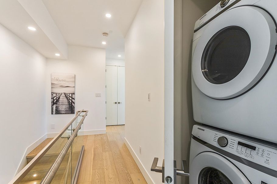 609 E 4th Street North Vancouver, BC - 21