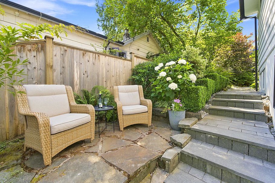 1942 Banbury Road North Vancouver, BC - 27