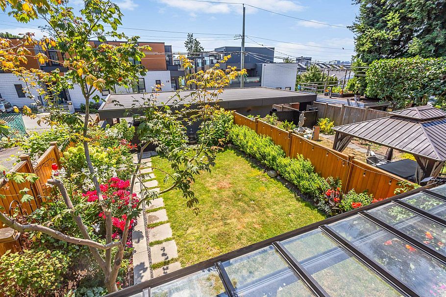 609 E 4th Street North Vancouver, BC - 13