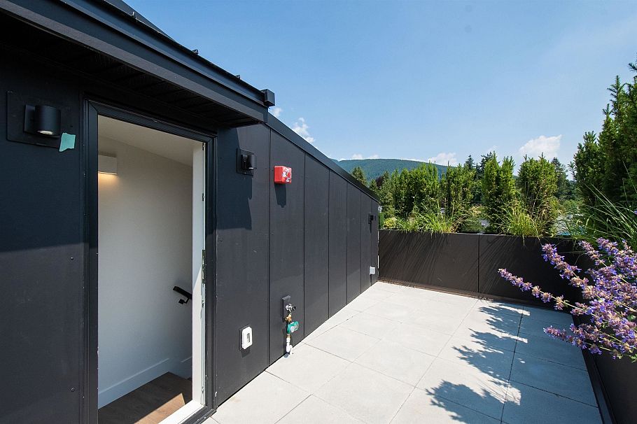 3181 Canfield Crescent North Vancouver, BC - 27