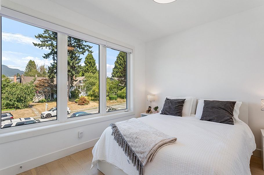 609 E 4th Street North Vancouver, BC - 24
