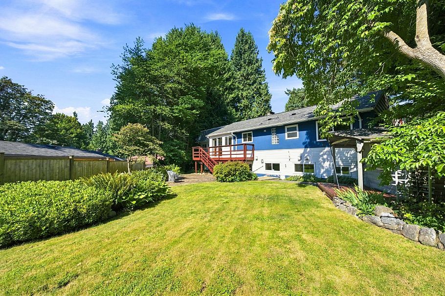 1611 Lynn Valley Road North Vancouver, BC - 34