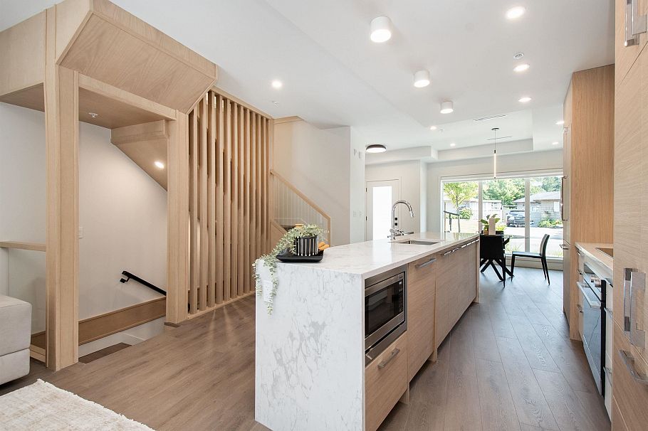 3181 Canfield Crescent North Vancouver, BC - 9