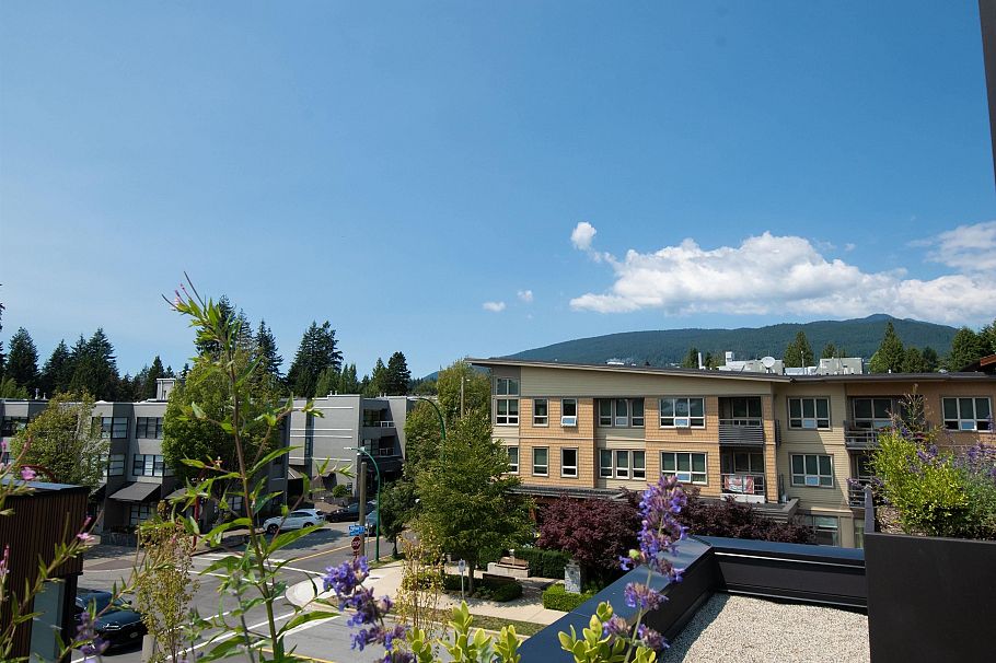 3181 Canfield Crescent North Vancouver, BC - 31