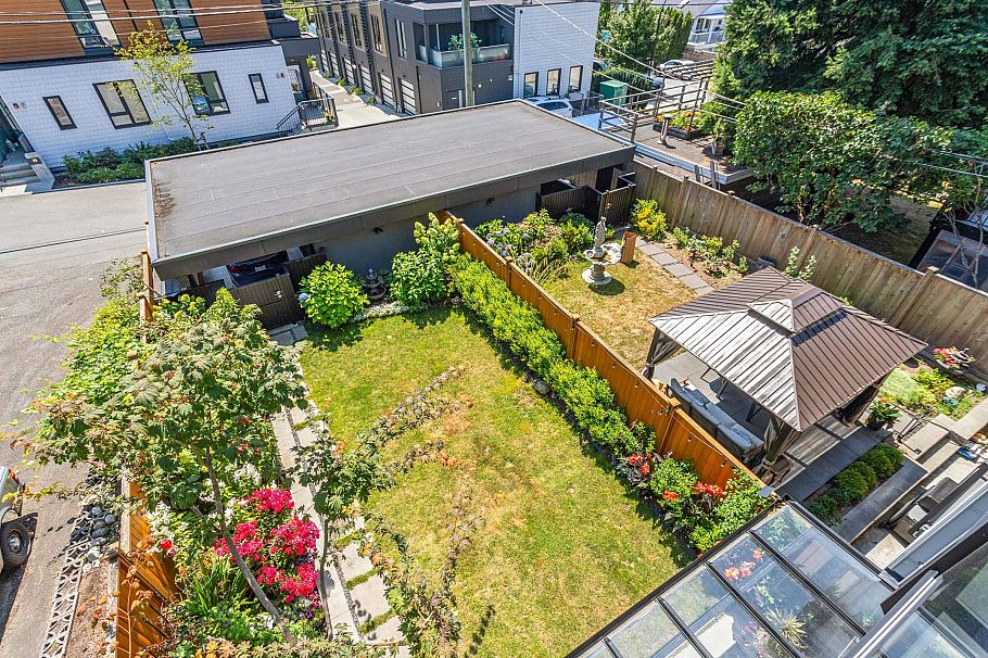 609 E 4th Street North Vancouver, BC - 19