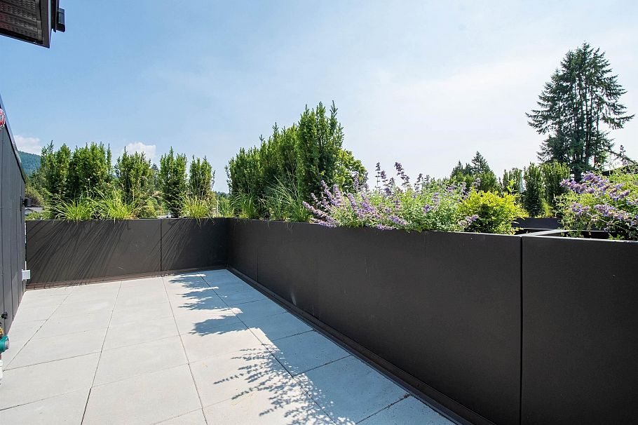 3181 Canfield Crescent North Vancouver, BC - 28