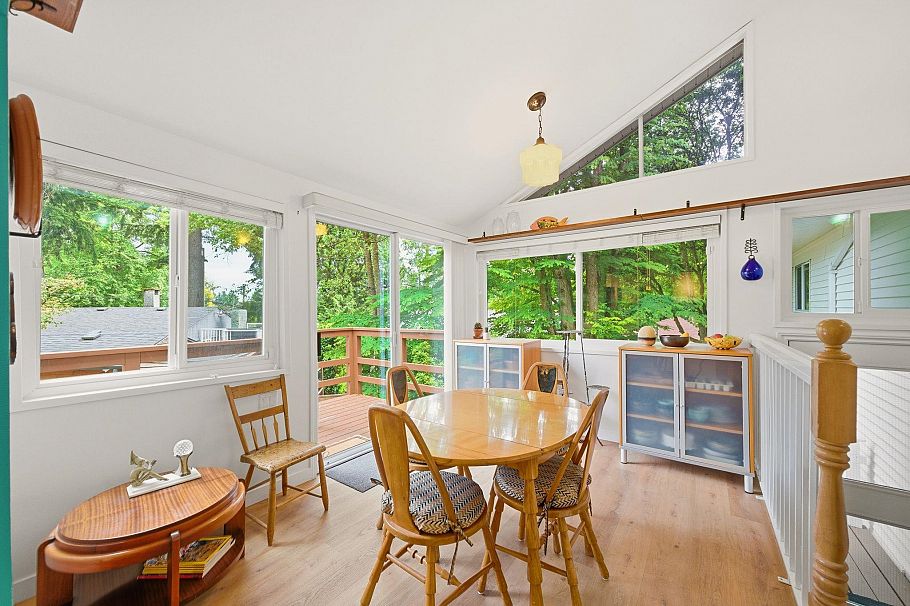 1611 Lynn Valley Road North Vancouver, BC - 14