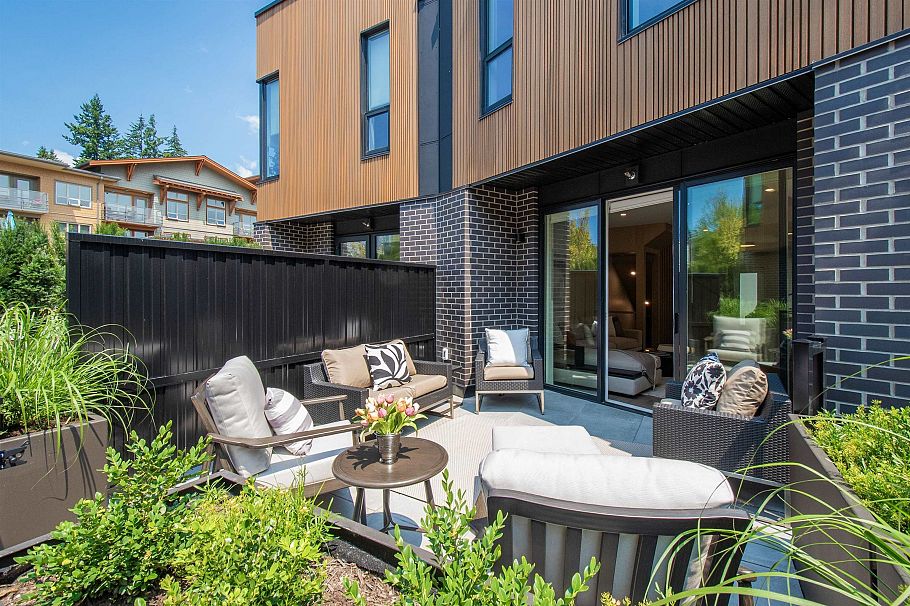 3181 Canfield Crescent North Vancouver, BC - 1