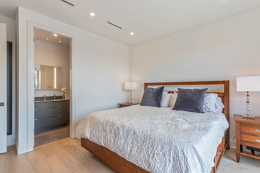 609 E 4th Street North Vancouver, BC - 16