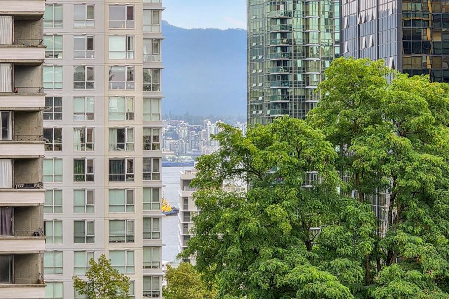 1004 1408 Robson Street Vancouver, BC - 19